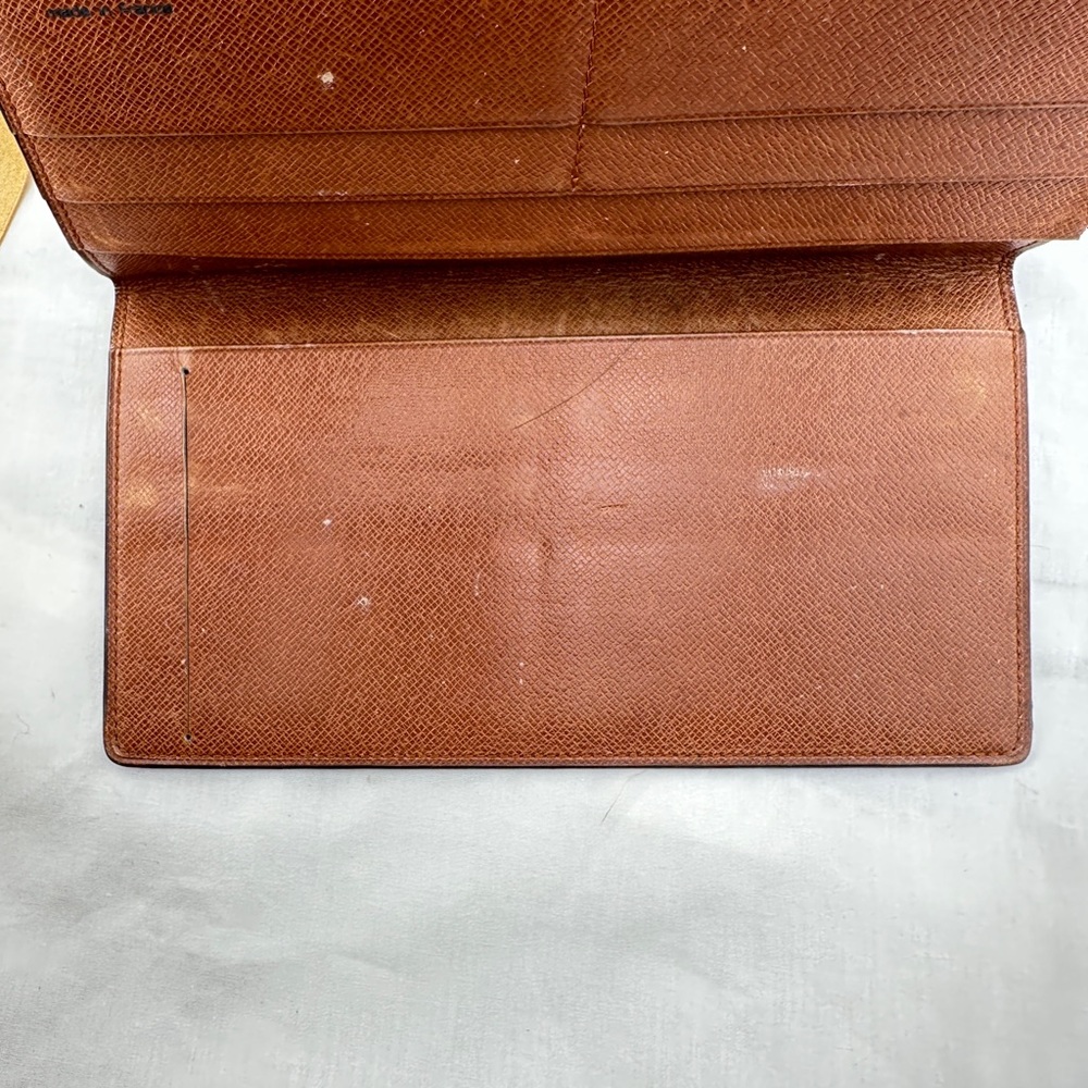 AUTHENTIC Louis Vuitton wallet. Good condition. - Picture 7 of 13